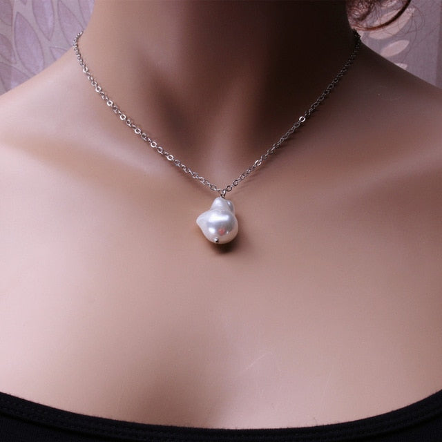 Pearls Geometric Pendants Necklaces