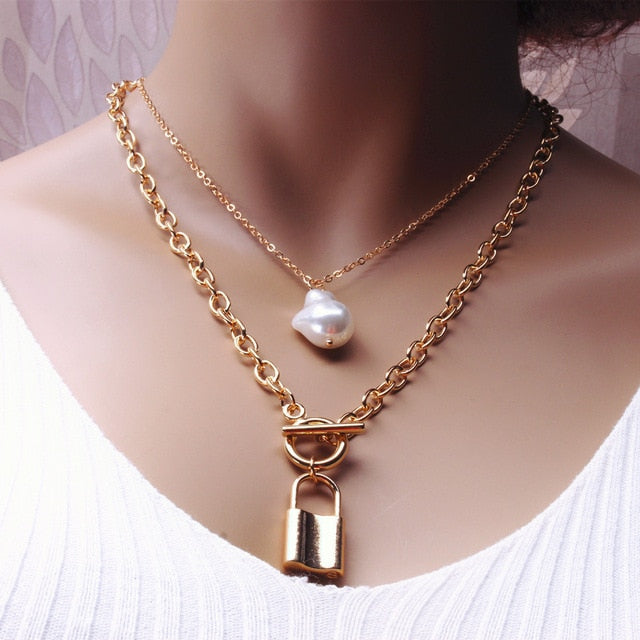 Pearls Geometric Pendants Necklaces