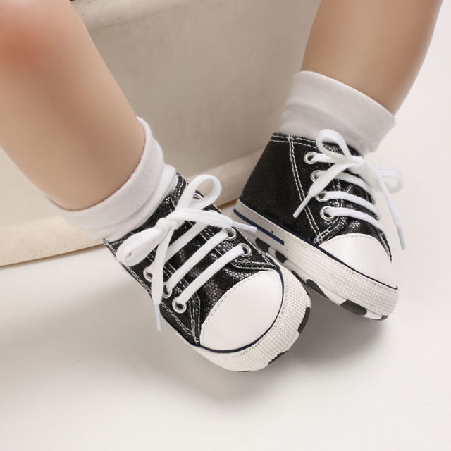 Baby Canvas Classic Sneakers Newborn