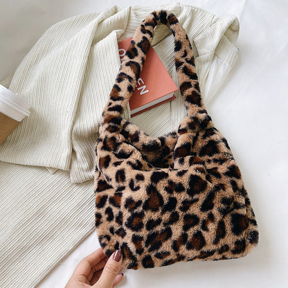 Plush Leopard Love Heart Pattern Underarm Shoulder Bag