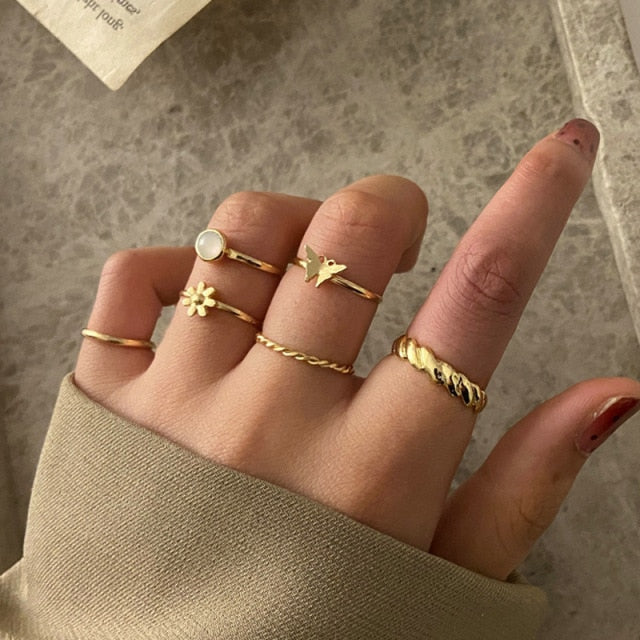 Gold Chain Rings Set