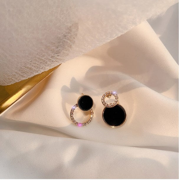 Korean version of hot new black round rhinestone earring