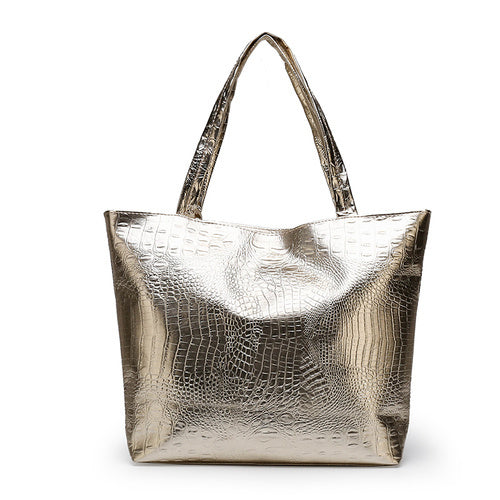 High Capacity Crocodile-pattern Bag