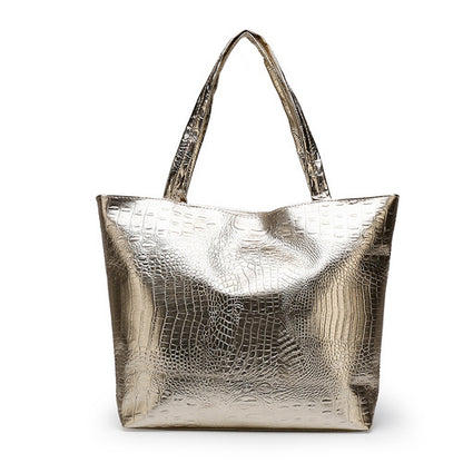 High Capacity Crocodile-pattern Bag